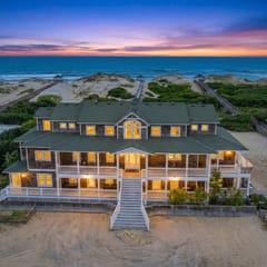 The Hemingway Oceanfront - Outerbanks