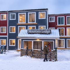 LuxStayUSA | ML 308 Ski In/Out| Ballhooter View| Free Parking