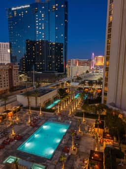 8th Flr MGM Signature 1Bed| Strip View| No Fee - Image 3