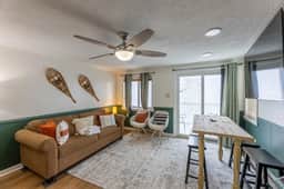 LuxStayUSA | ML 294 Ski In/Out| Slope View| Free Parking - Image 2