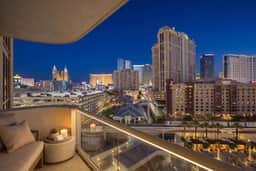 7th Flr MGM Signature 1Bed| Strip View| - Image 2