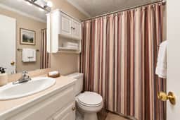 LuxStayUSA | ML335/337 Ski In/Out| Village Lifts| Free Parking - Image 3