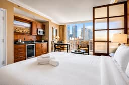 7th Flr MGM Signature Studio| Strip View| No Fee - Image 4