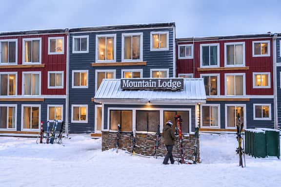 LuxStayUSA | ML 308 Ski In/Out| Ballhooter View| Free Parking - Image 1