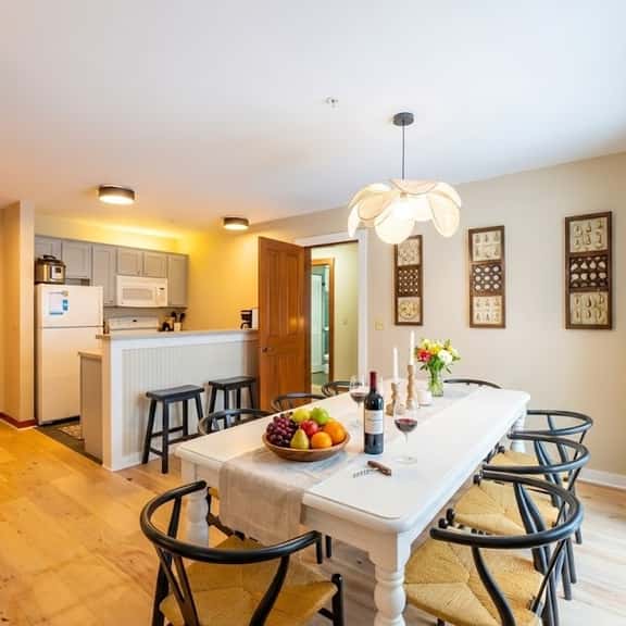 LuxStayUSA | Ballhooter Vista (AS 328–330) - Image 1