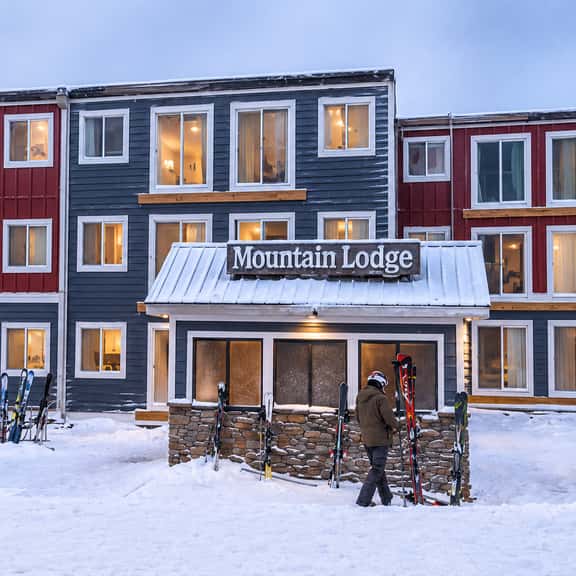 LuxStayUSA | ML 308 Ski In/Out| Ballhooter View| Free Parking - Image 1