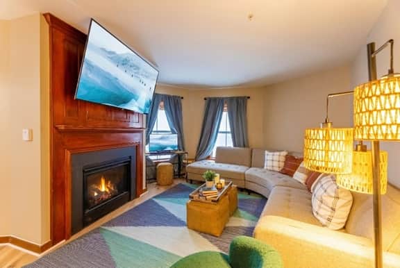 LuxStayUSA | Ballhooter Vista (AS 328–330) - Image 4