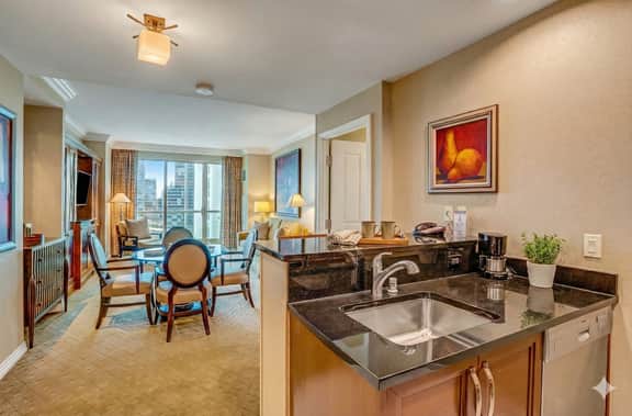 32nd Flr MGM Signature 1Bed| Mtn View| No Fee - Image 2