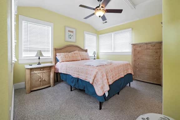 LuxStayUSA | Fitzgerald & Hemingway Oceanfront - 4x4 OBX - Image 4