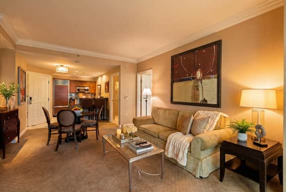 7th Flr MGM Signature 1Bed| Strip View| - Image 3