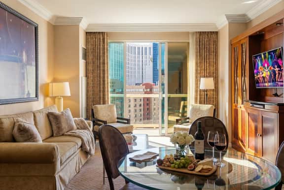 7th Flr MGM Signature 1Bed| Strip View| - Image 4
