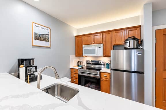 LuxStayUSA | Poolview Hearthstone (AS 125) - Image 5