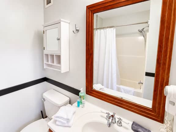 LuxStayUSA | Poolview (AS 141) - Image 5