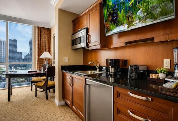 32nd Flr MGM Signature Studio| Mtn View| No Fee - Image 2