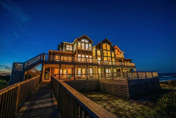 LuxStayUSA | Hemingway Oceanfront – 4x4 OBX - Image 1