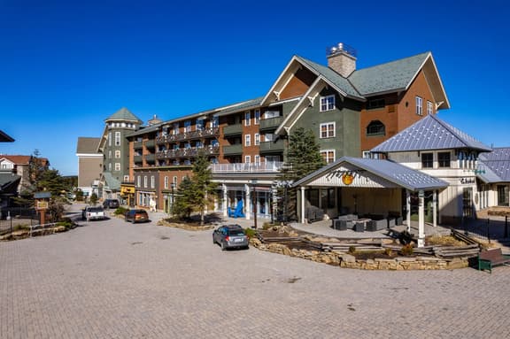 LuxStayUSA | HH314 Hot tub| Firepl| Ski in/out| Village - Image 1